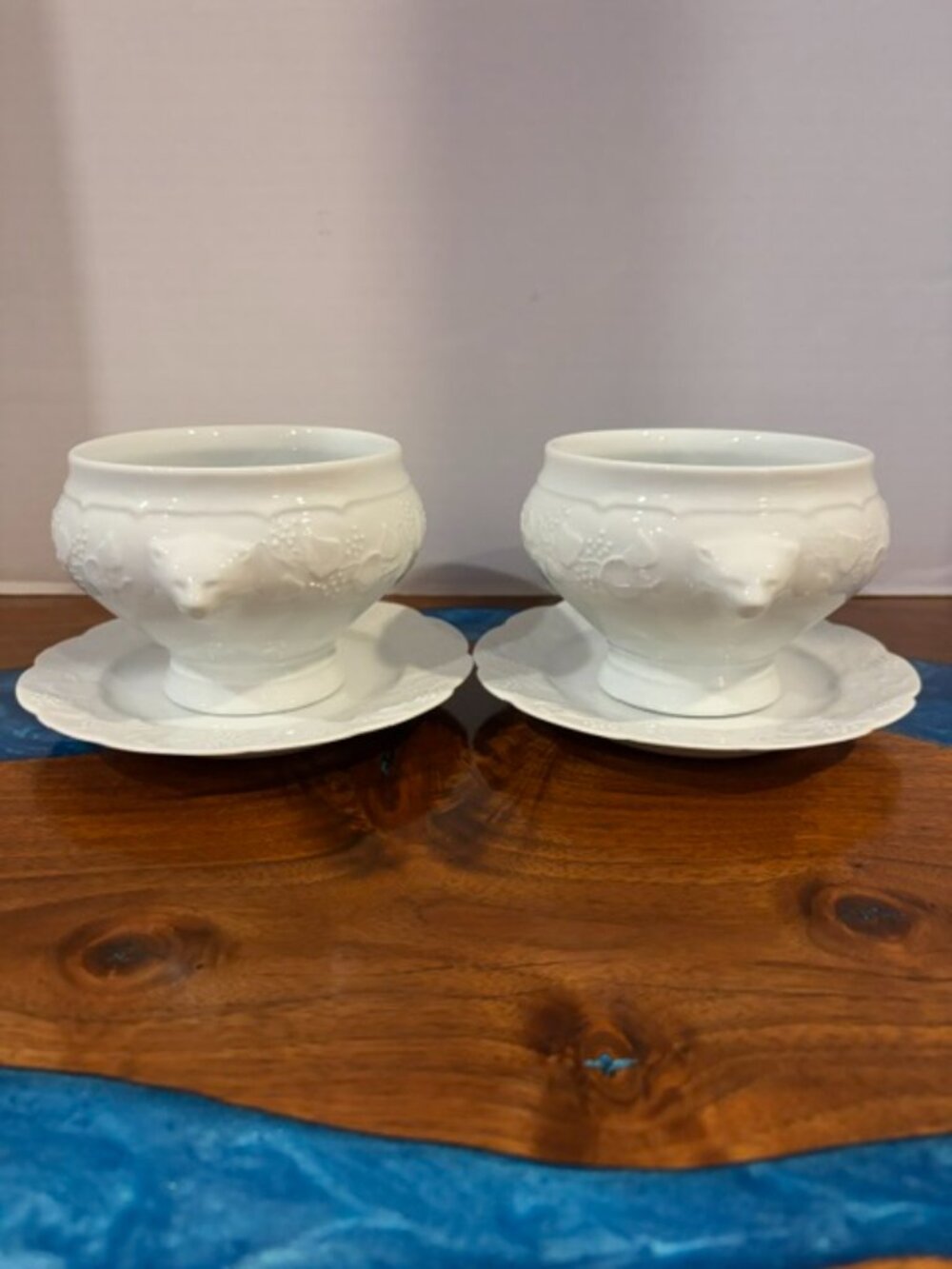 Pair Dansk Lierre Lauvage French Ivy Lions Head Pedestal Soup Bowls and Saucers